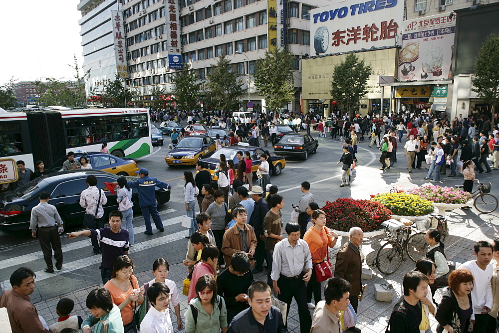 Wangfujing Dajie shopping district, Beijing, China, Asia