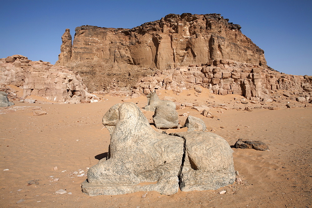 The Temple of Amun and the holy mountain of Jebel Barkal, UNESCO World Heritage Site, Karima, Sudan, Africa