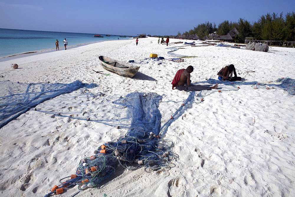 Fishermen on Kendwa Beach, Zanzibar, Tanzania, East Africa, Africa