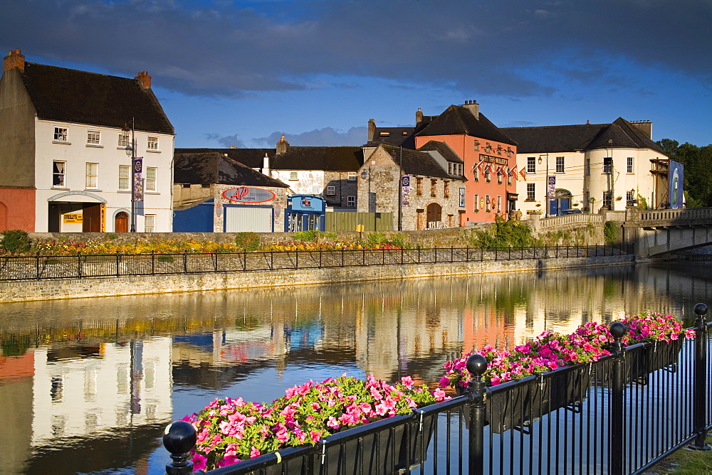 John's Quay and River Nore, Kilkenny City, County Kilkenny, Leinster, Republic of Ireland, Europe