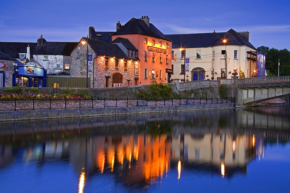 John's Quay and River Nore, Kilkenny City, County Kilkenny, Leinster, Republic of Ireland, Europe