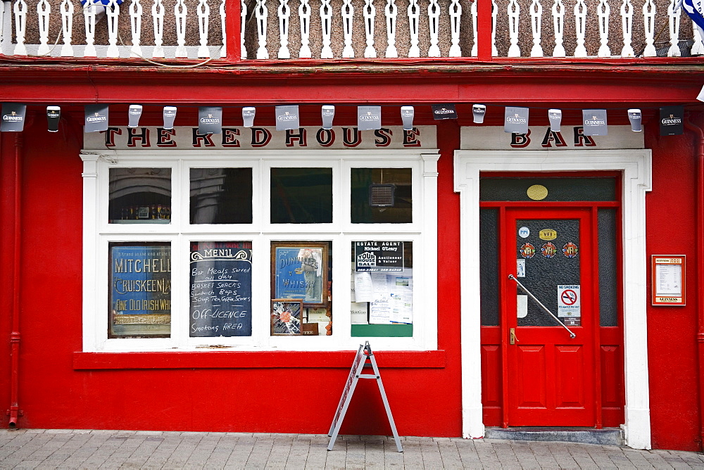 The Red House Bar, Lismore Town, County Waterford, Munster, Republic of Ireland, Europe