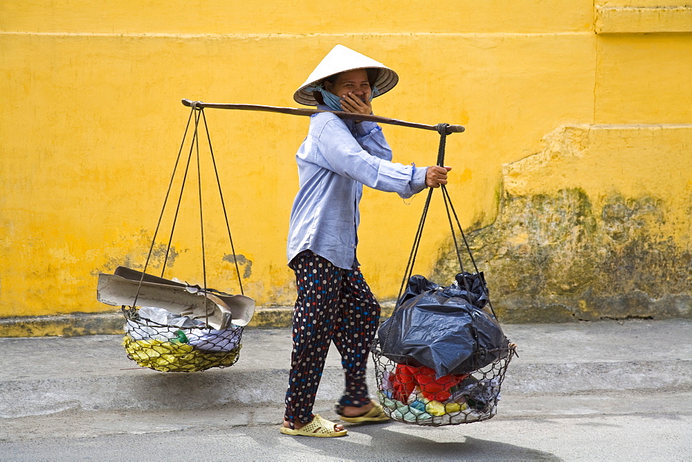 Street Vendor, Nha Trang City, Vietnam, Indochina, Southeast Asia, Asia