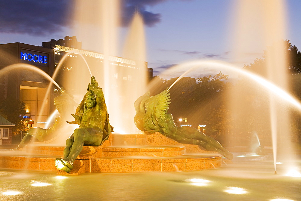 Logan Square Fountain, Parkway Museum District, Philadelphia, Pennsylvania, United States of America, North America