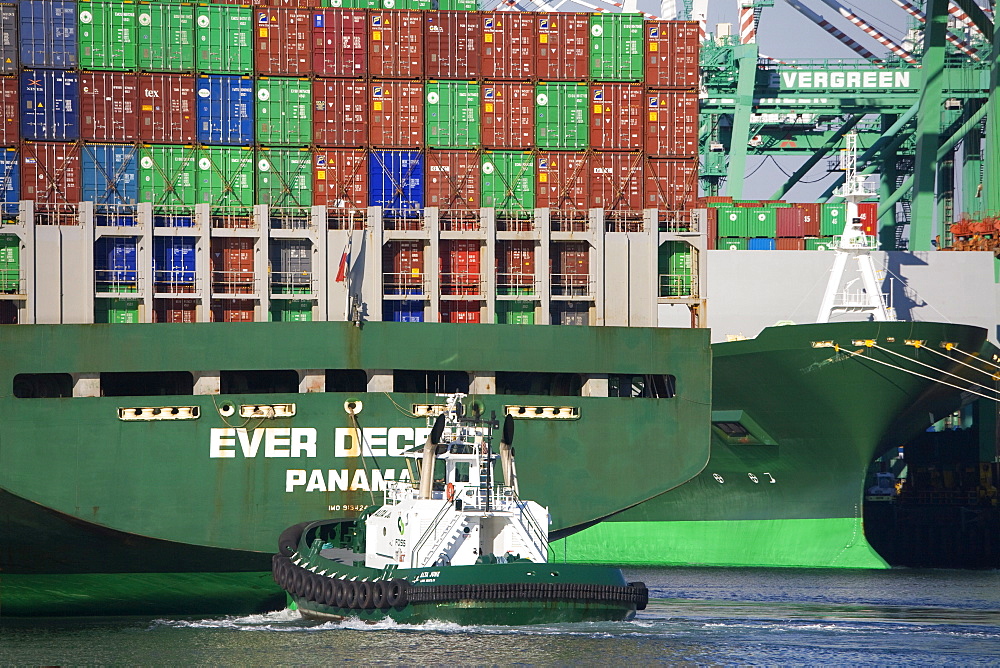 Tugboat and container ship, San Pedro Port, Los Angeles, California, United States of America, North America