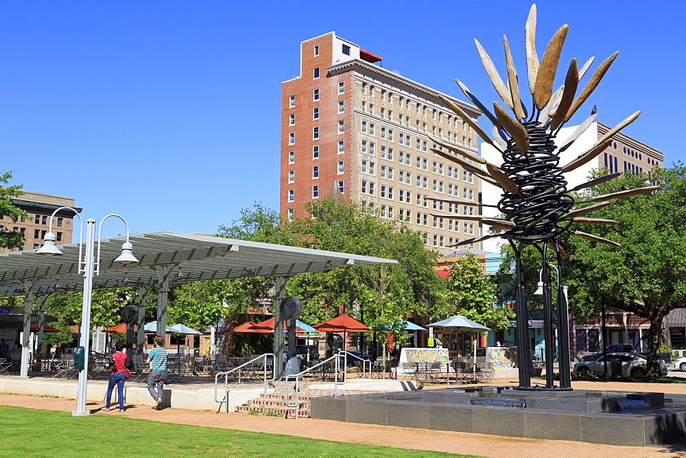 Points of View sculpture by James Surls in Market Square Park, Houston, Texas, United States of America, North America