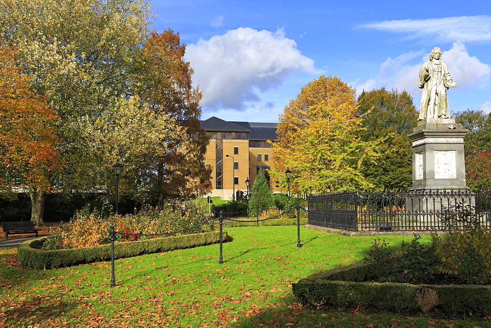 Isaac Watts statue in West Park, Southampton, Hampshire, England, United Kingdom, Europe