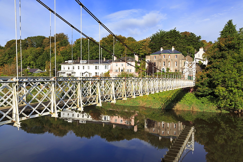 Mardyke suspension bridge over the River Lee, Cork City, County Cork, Munster, Ireland, Europe