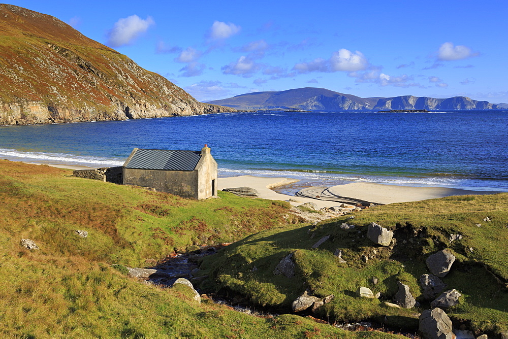 Keem Beach on Achill Island, County Mayo, Connaught (Connacht), Republic of Ireland, Europe