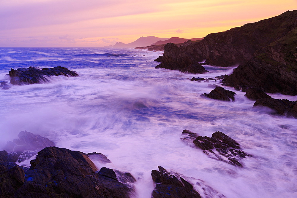 Coastline on Atlantic Drive, Achill Island, County Mayo, Connaught (Connacht), Republic of Ireland, Europe