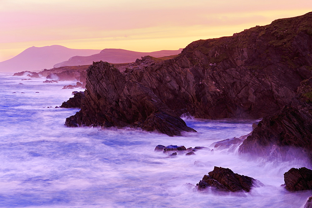 Coastline on Atlantic Drive, Achill Island, County Mayo, Connaught (Connacht), Republic of Ireland, Europe