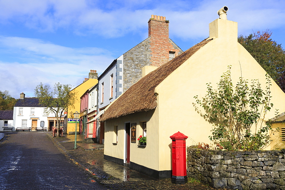 Bunratty Castle and Folk Park, County Clare, Munster, Republic of Ireland, Europe