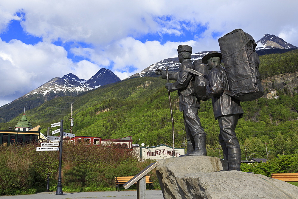 Prospector and Guide Monument, Skagway, Alaska, United States of America, North America 