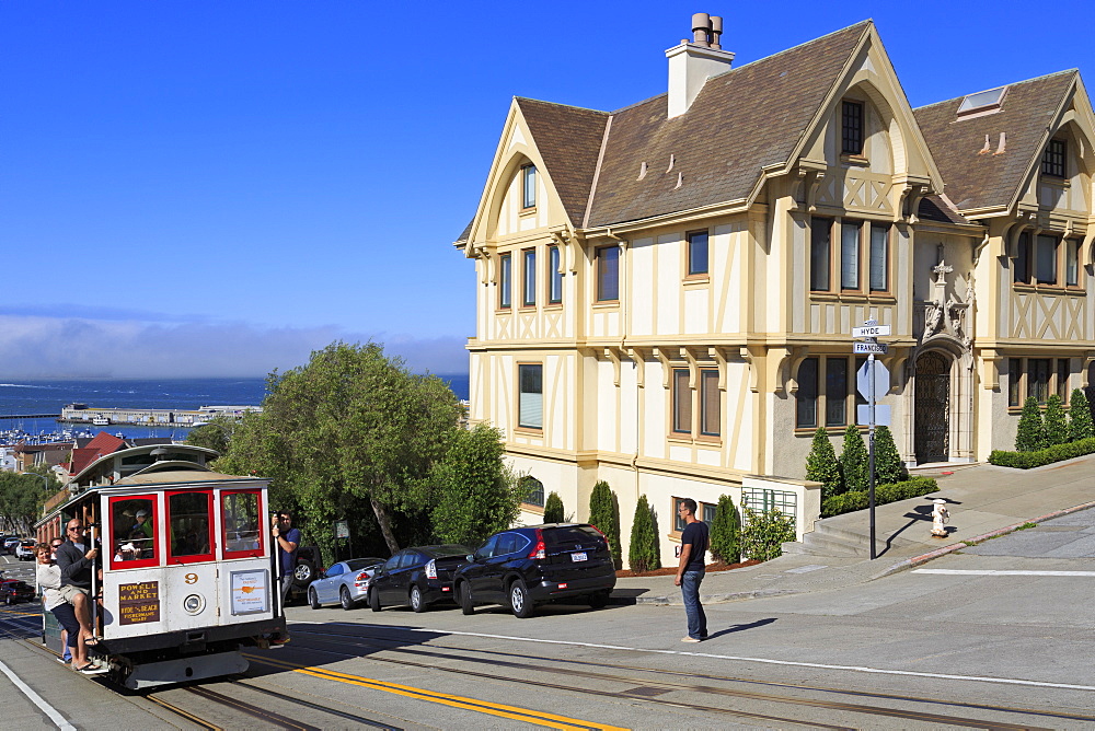 Cable Car on Hyde Street, San Francisco, California, United States of America, North America