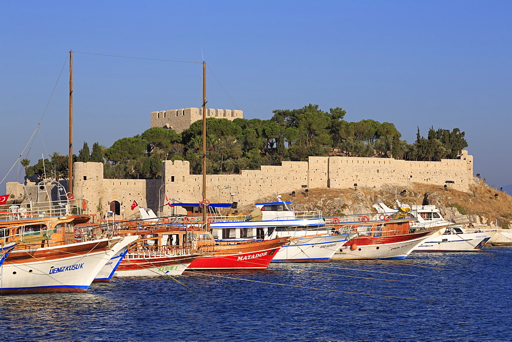 Pigeon Island Castle, Kusadasi, Aydin Province, Anatolia, Turkey, Asia Minor, Eurasia