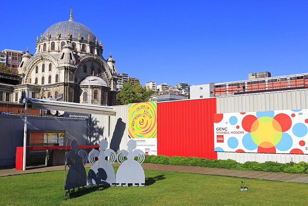 Istanbul Modern Art Museum and Nusretiye Mosque, Beyoglu District, Istanbul, Turkey, Europe