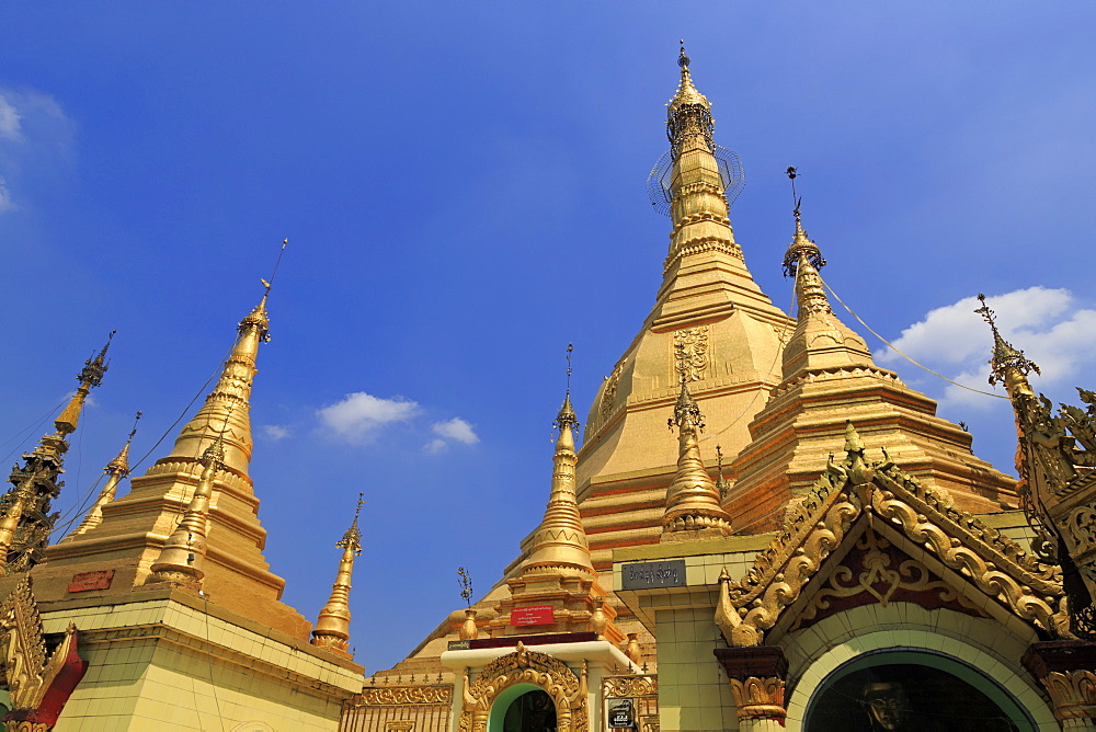 Sule Pagoda, Yangon (Rangoon), Myanmar (Burma), Asia