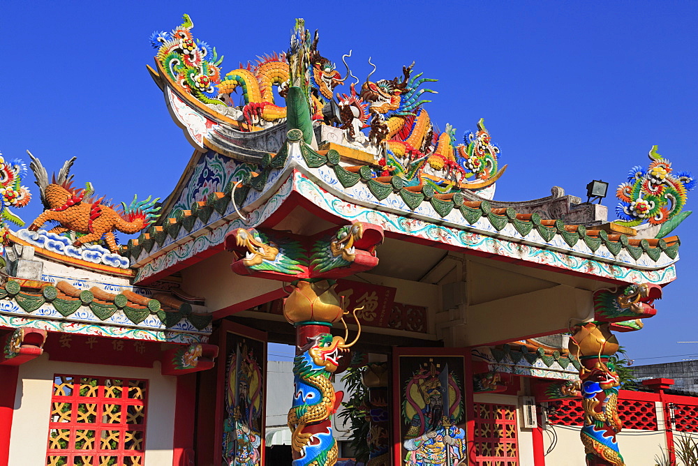 Gateway to Hainan Temple, Nathon City, Koh Samui Island, Thailand, Southeast Asia, Asia