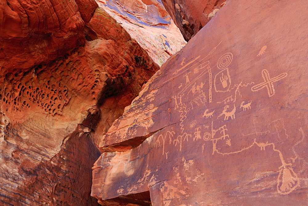 Atlatl Rock, Valley of Fire State Park, Overton, Nevada, United States of America, North America