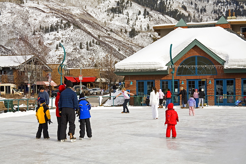 Ice Rink, Aspen, Rocky Mountains, Colorado, United States of America, North America