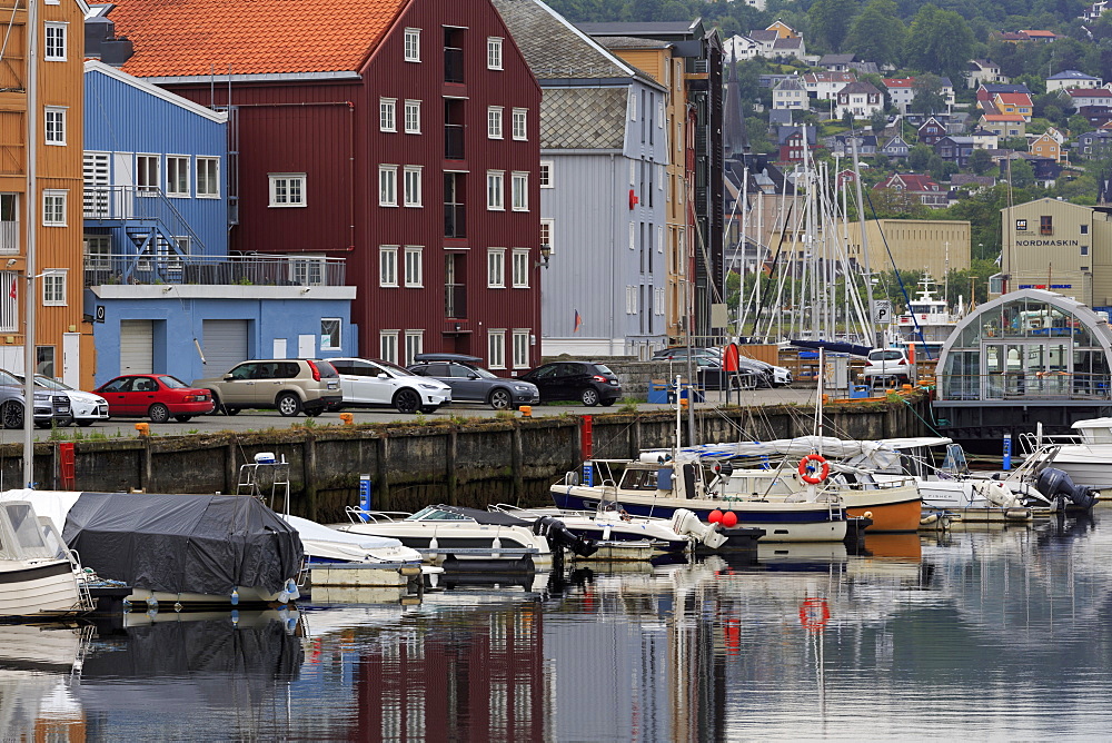 Forsenkaia Bryggene and Nidelva River, Trondheim City, Trondelag County, Norway, Scandinavia, Europe