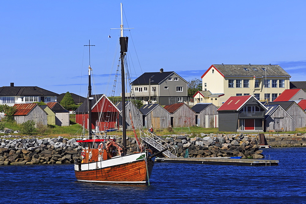 Alnes fishing village, Godoy Island, Alesund City, More og Romsdal County, Norway, Scandinavia, Europe