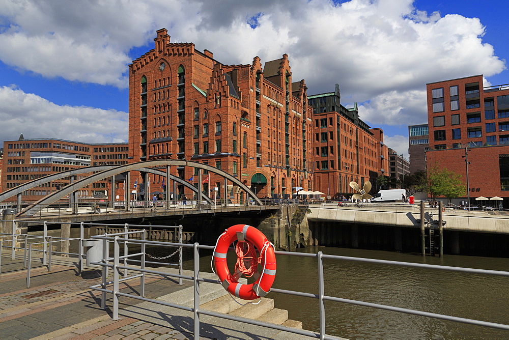 Maritime Museum and Busan Bridge, HafenCity District, Hamburg, Germany, Europe