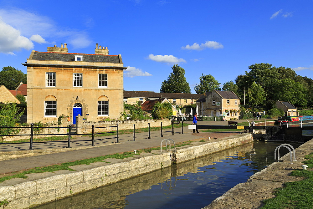 Locks, Kennet and Avon Canal, Bradford on Avon, Wiltshire, England, United Kingdom, Europe