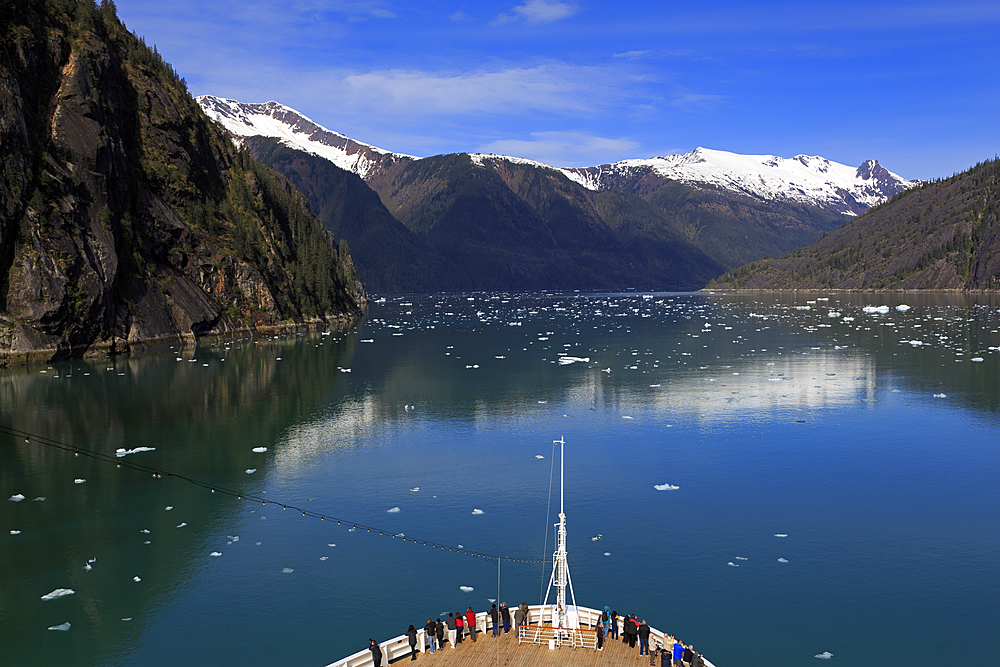 Cruise ship, Endicott Arm, Holkham Bay, Juneau, Alaska, United States of America, North America