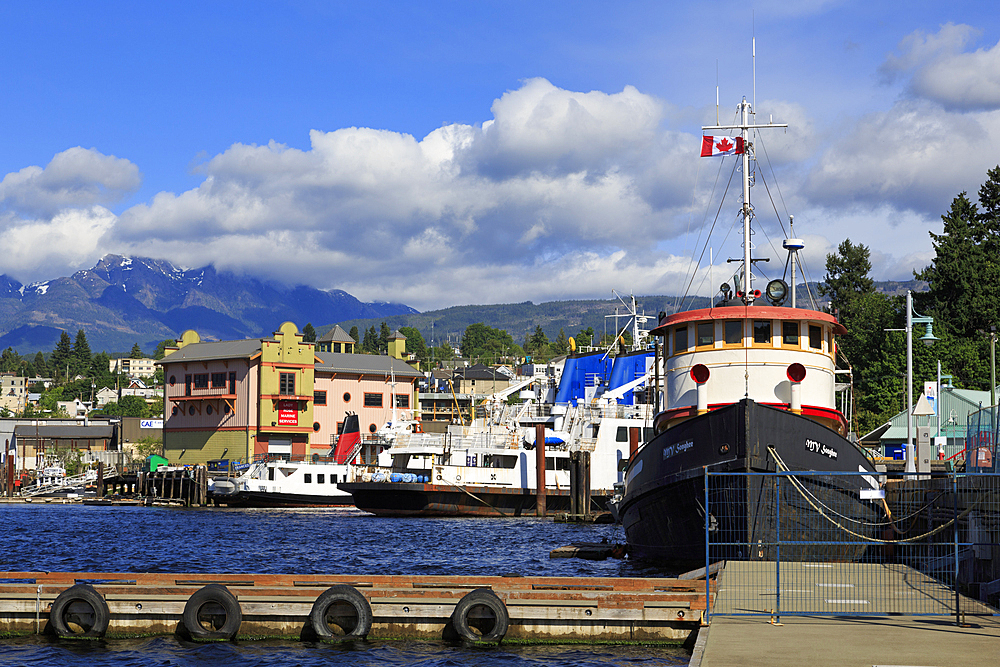 MV Songhee Tugboat, Port Alberni, Vancouver Island, British Columbia, Canada, North America