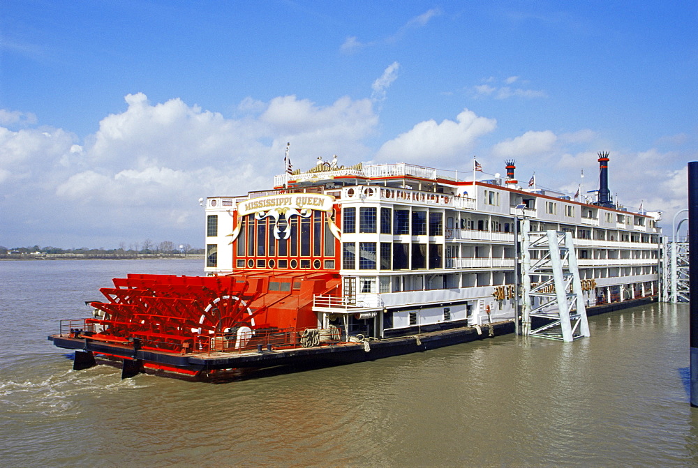 Mississippi Queen paddle steamer, Baton Rouge, Louisiana, United States of America, North America