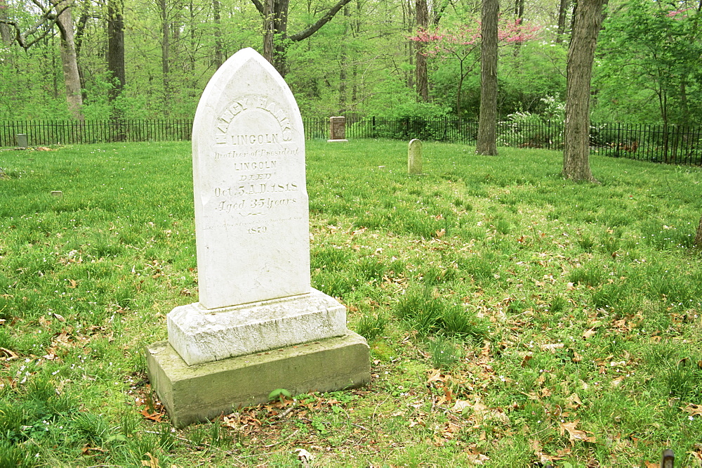 Grave marketer of Abraham Lincoln's mother, Lincoln Boyhood National Memorial, Indiana, United States of America, North America