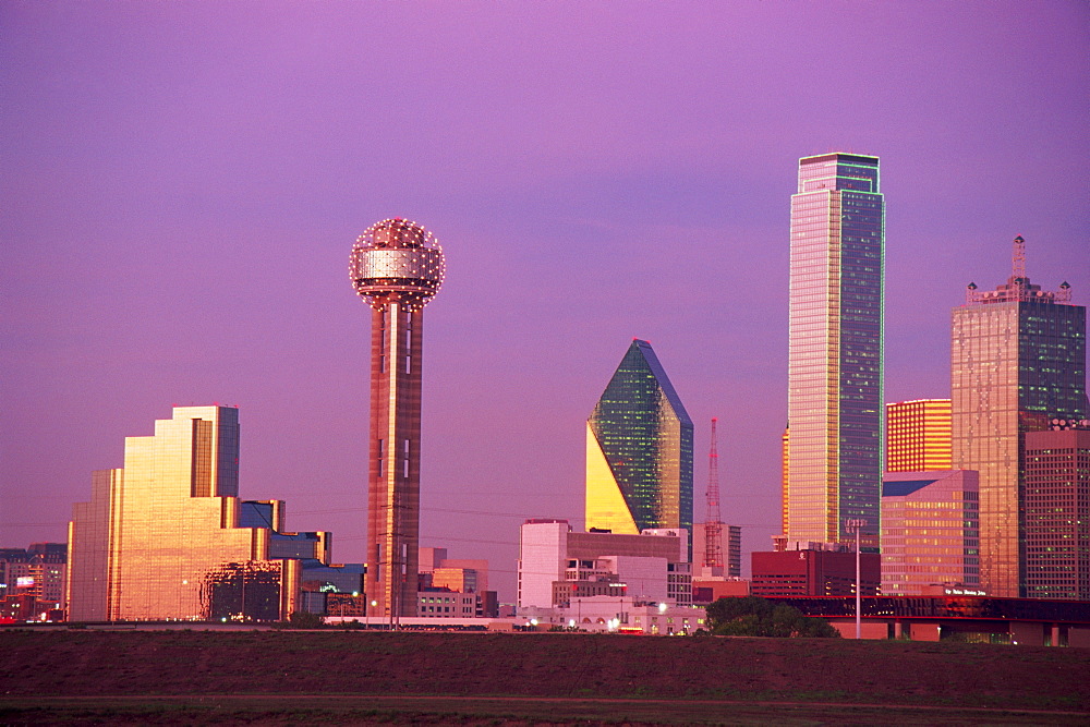 Skyline at dusk, Dallas, Texas, United States of America, North America