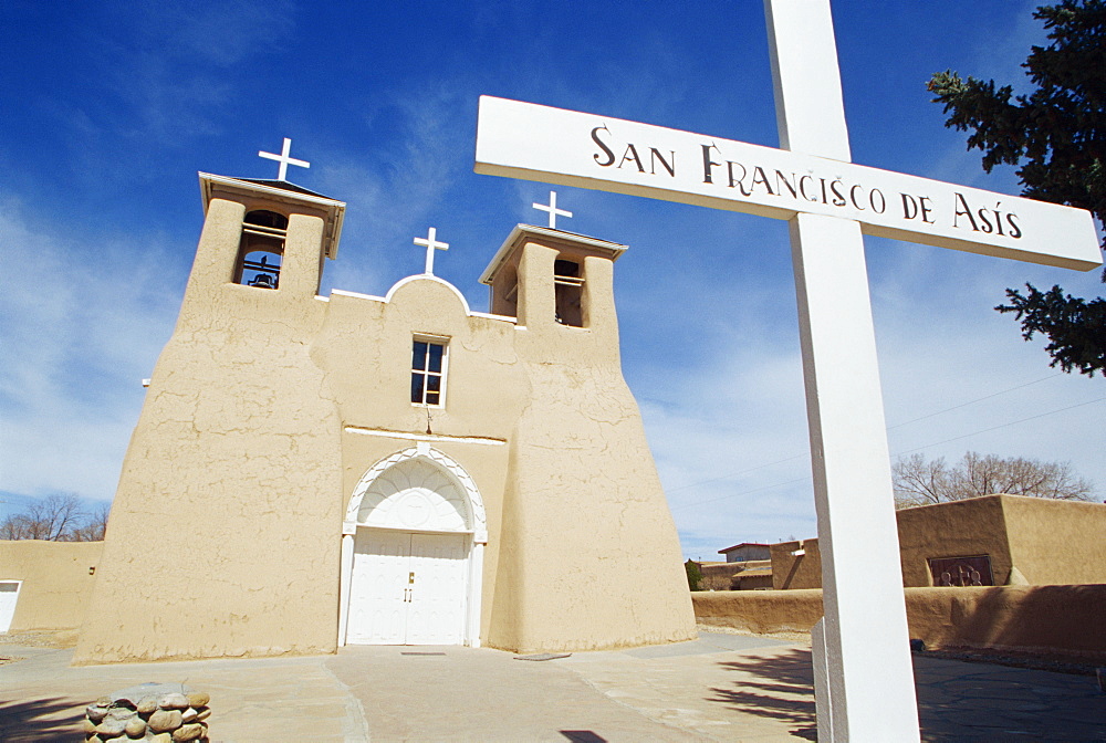 San Francisco de Asis church, Taos, New Mexico, United States of America, North America