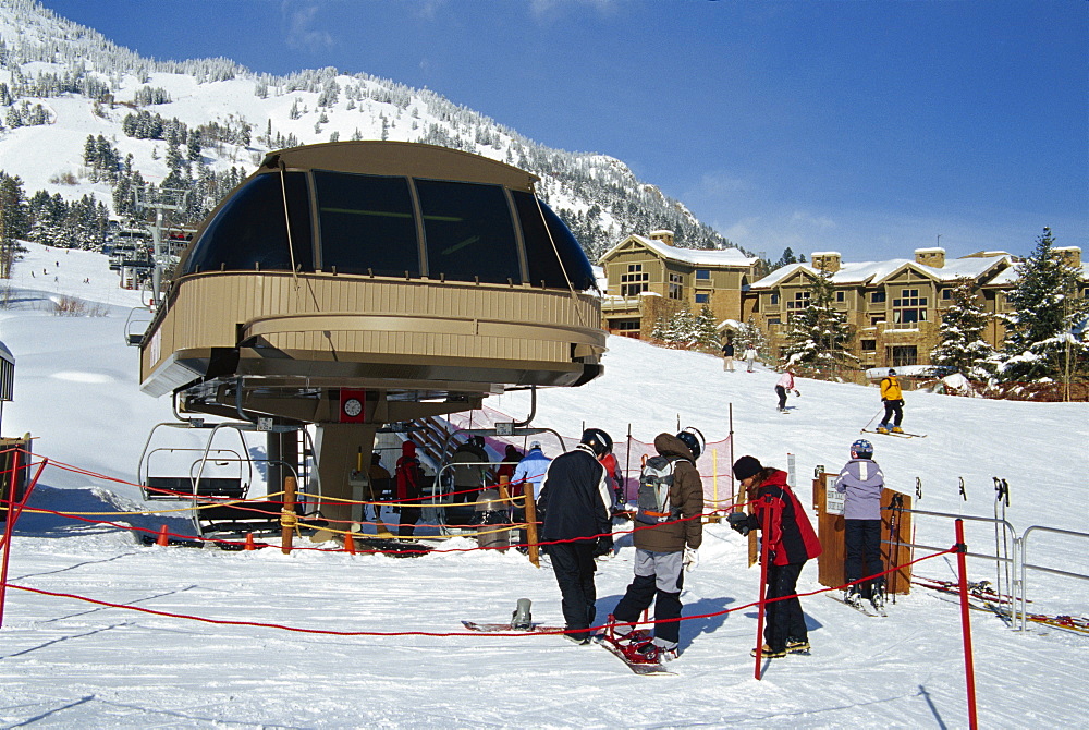 Chair lift, Teton Village Ski Resort, Jackson Hole, Grand Teton National Park, Wyoming, United States of America, North America