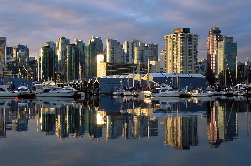 Coal Harbour boat marina, Vancouver, British Columbia, Canada, North America