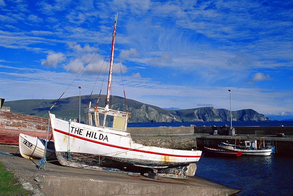 Keel Pier, Achill Island, County Mayo, Connacht, Republic of Ireland, Europe