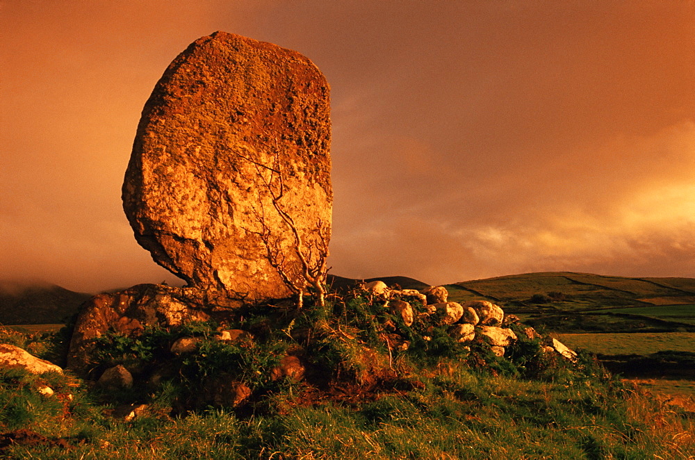 Eightercua Standing Stone, Waterville, County Kerry, Munster, Republic of Ireland, Europe