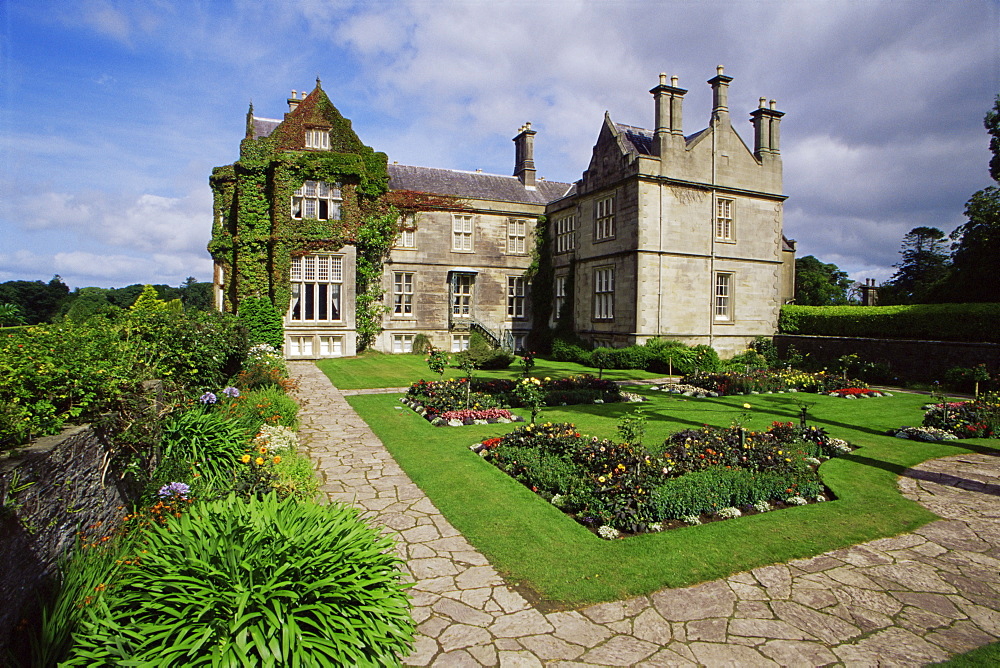 Muckross House, Killarney National Park, County Kerry, Munster, Republic of Ireland, Europe