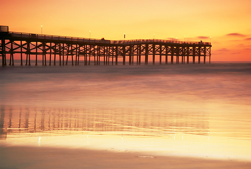 Crystal Pier, Pacific Beach, San Diego, California, United States of America, North America