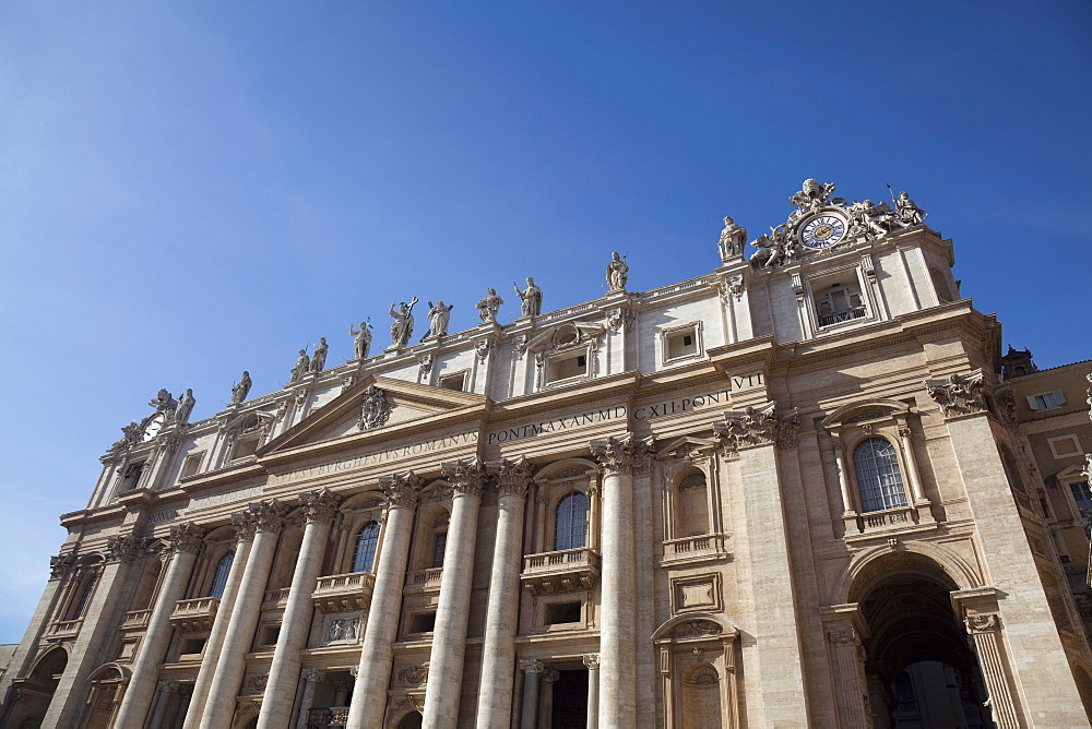 Facade of St. Peter's Basilica, Vatican City, Rome, Lazio, Italy, Europe