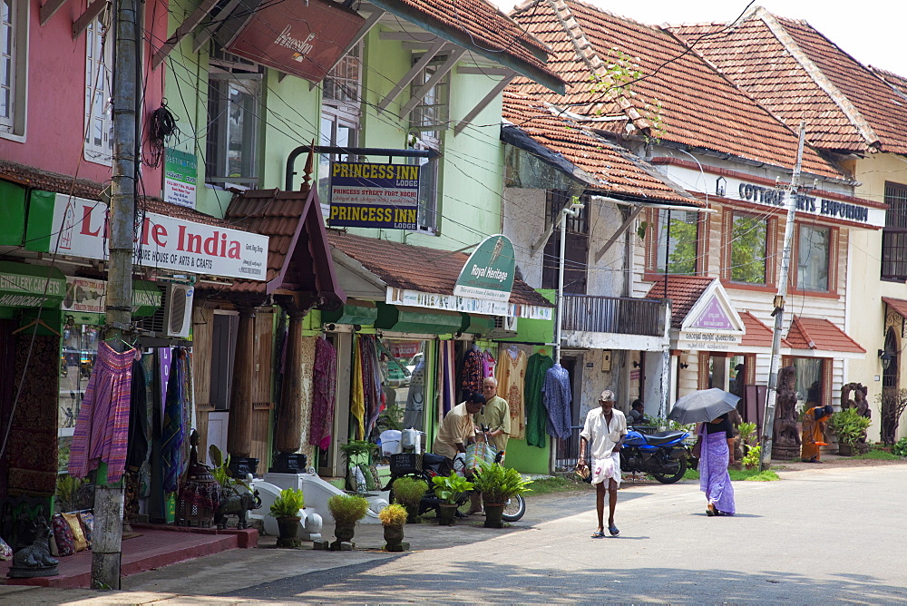 Street scene in Kochi (Cochin), Kerala, India, Asia 