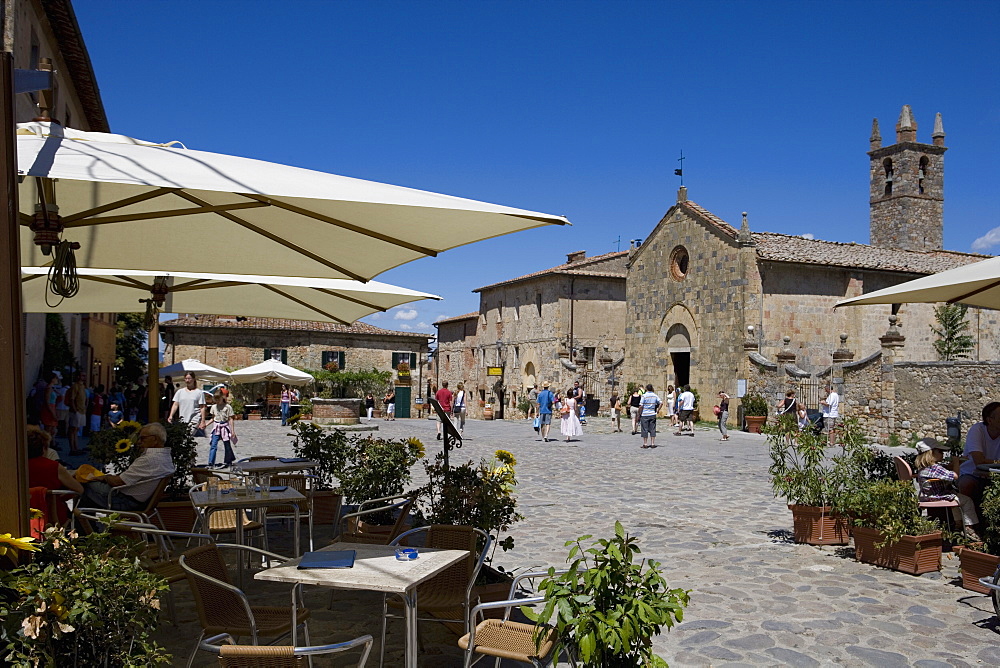 Cafe, Monteriggioni, Tuscany, Italy, Europe