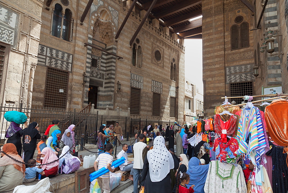 Shoppers in Old City, Cairo, Egypt, North Africa, Africa