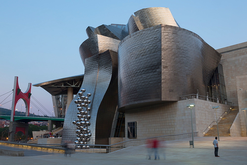 The Guggenheim Museum, designed by Frank Gehry, Bilbao, Biscay (Vizcaya), Basque Country (Euskadi), Spain, Europe