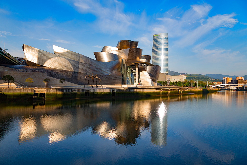 The Guggenheim Museum, designed by Frank Gehry, Bilbao, Biscay (Vizcaya), Basque Country (Euskadi), Spain, Europe