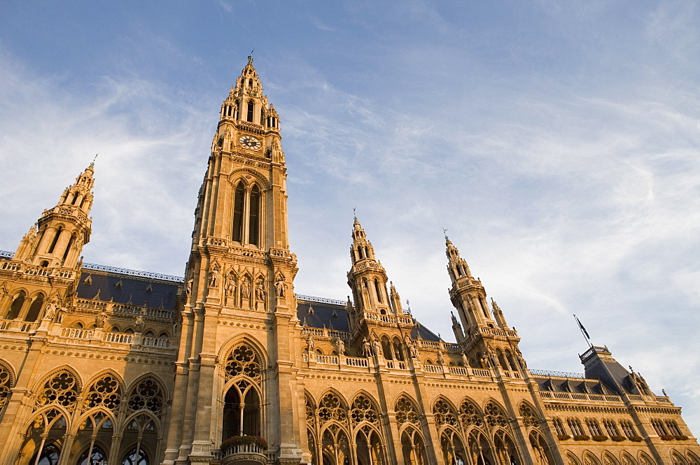 Neues Rathaus (Town Hall) in morning light, Vienna, Austria, Europe