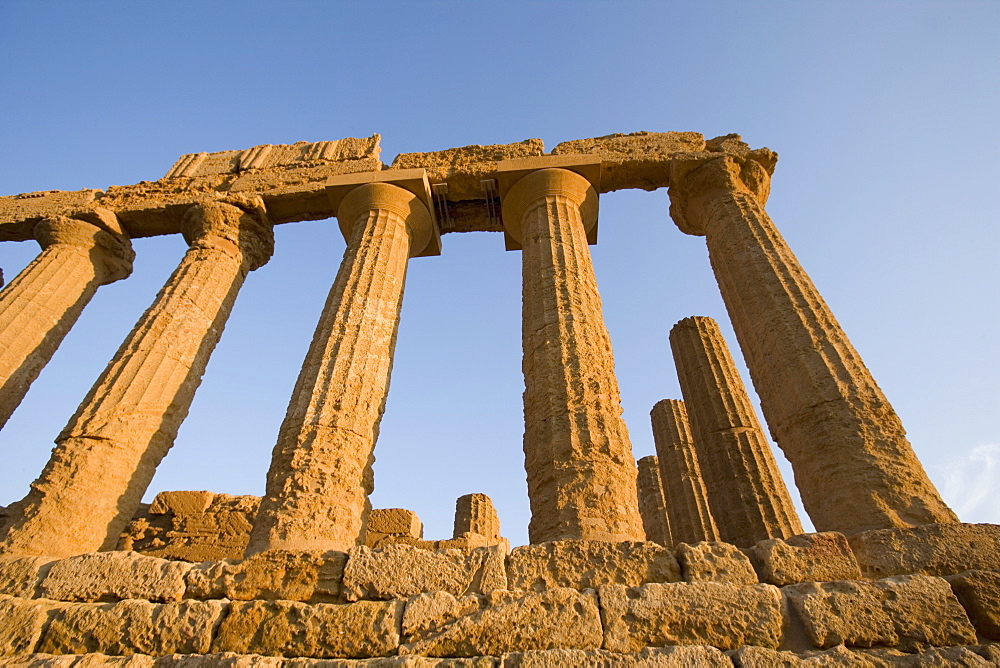 Temple of Hera, Valley of the Temples (Valle dei Templi), Agrigento, UNESCO World Heritage Site, Sicily, Italy, Europe