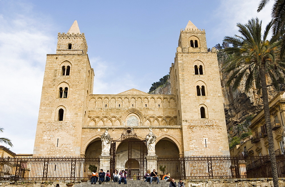 Cathedral, Piazza Duomo, Cefalu, Sicily, Italy, Europe