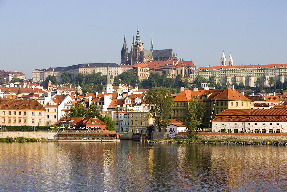 St. Vitus's Cathedral, Royal Palace, castle, and River Vltava, UNESCO World Heritage Site, Prague, Czech Republic, Europe